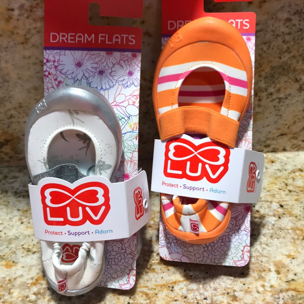 2for$15 NWT LUV DREAM FLATS